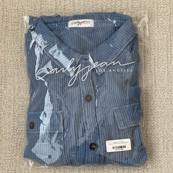 Carly Jean Los Angeles Waffle Button Down Shirt - Picture 2 of 2